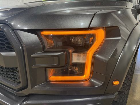 Used 2018 Ford F150 Raptor w/ Equipment Group 802A Luxury AWD/4WD image 11
