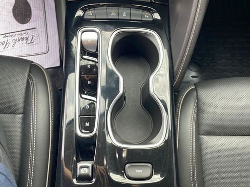 Used 2023 Buick Envision Essence FWD image 21