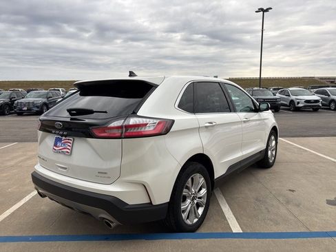 Used 2023 Ford Edge Titanium image 5