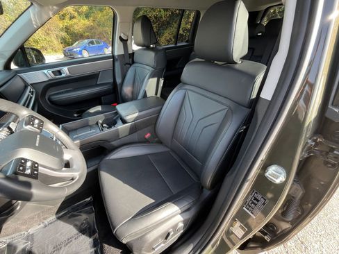 Used 2025 Hyundai Santa Fe SEL image 31