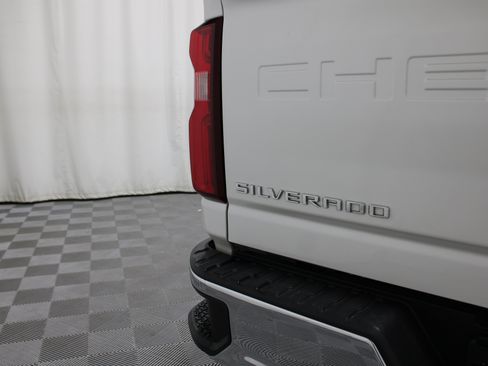 Used 2024 Chevrolet Silverado 3500 LT w/ Convenience Package RWD image 26