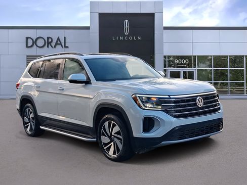 Used 2026 Volkswagen Atlas SE FWD image 1
