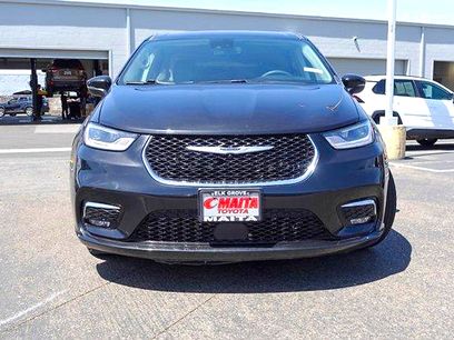 Used 2023 Chrysler Pacifica Touring-L