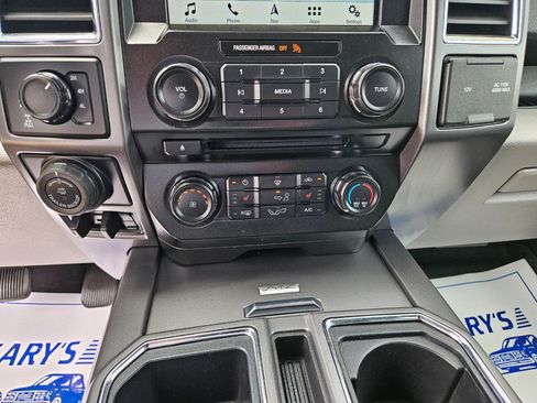 Used 2016 Ford F150 XLT w/ Equipment Group 302A Luxury AWD/4WD image 27