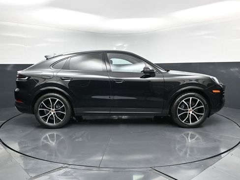 New 2026 Porsche Cayenne Coupe AWD/4WD image 9