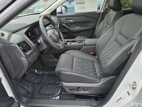 New 2026 Nissan Rogue Platinum AWD/4WD image 19