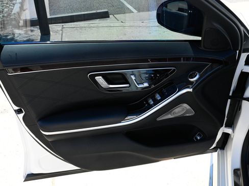 Used 2024 Mercedes-Benz S 63 AMG S image 19