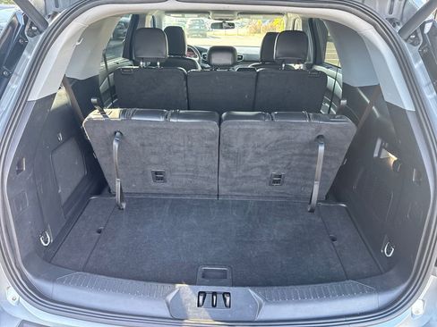 Used 2023 Ford Explorer Limited AWD/4WD image 30