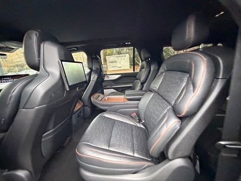 New 2025 Lincoln Navigator L Black Label image 12