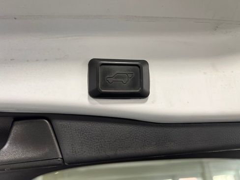 Used 2021 Toyota RAV4 XLE w/ Convenience Package AWD/4WD image 45