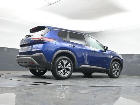 Used 2022 Nissan Rogue SV image 32