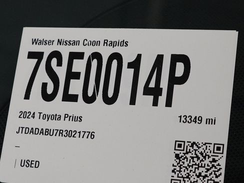 Used 2024 Toyota Prius XLE AWD/4WD image 28