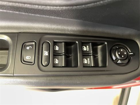 Used 2019 Jeep Renegade Trailhawk image 13