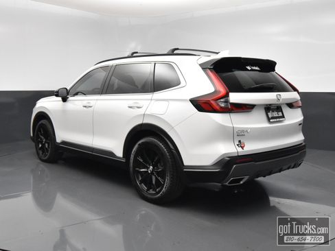 Used 2023 Honda CR-V Sport image 5
