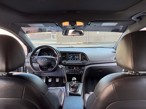 Used 2018 Hyundai Elantra Sport image 22