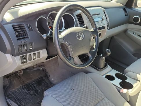 Used 2005 Toyota Tacoma 4x4 Access Cab image 12