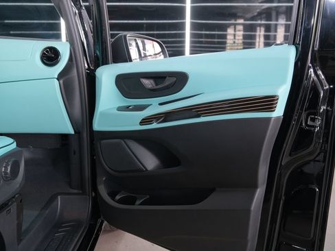Used 2023 Mercedes-Benz Metris Passenger image 29