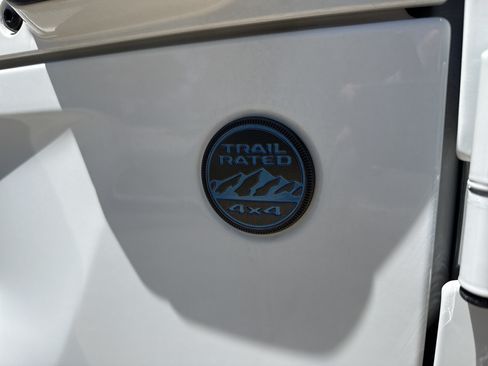 Used 2022 Jeep Wrangler Unlimited Rubicon 4xe w/ Cold Weather Group AWD/4WD image 12