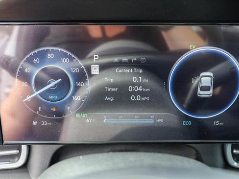 New 2025 Hyundai Elantra Limited image 15