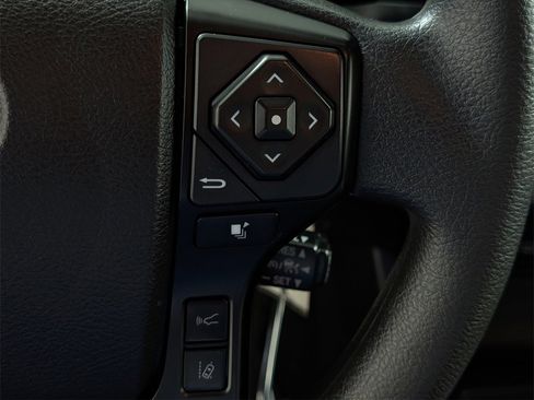 Used 2020 Toyota Tacoma SR image 17