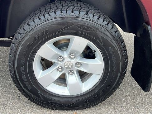 Used 2018 RAM 1500 Outdoorsman image 32