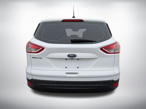 Used 2016 Ford Escape S image 5