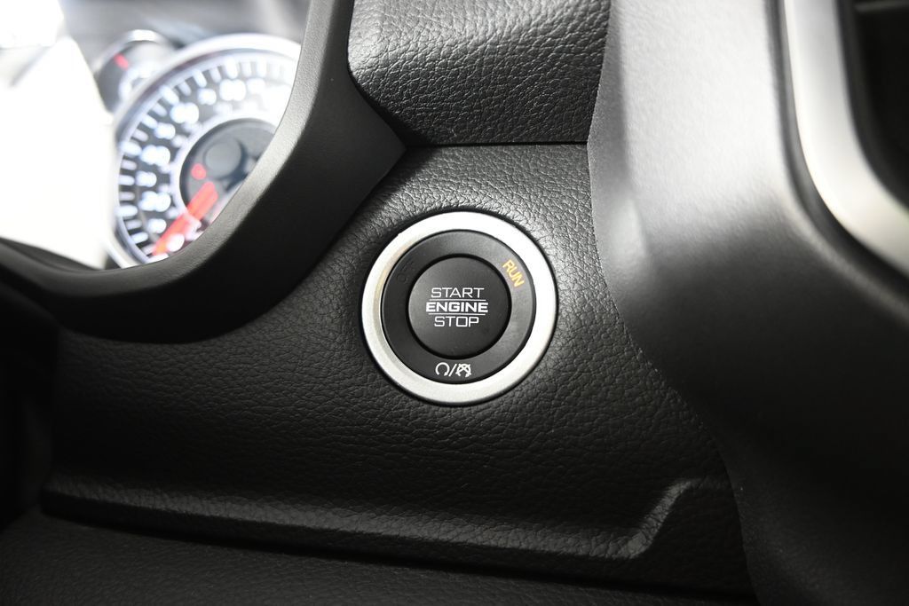 Used 2025 RAM 1500 Big Horn AWD/4WD image 32