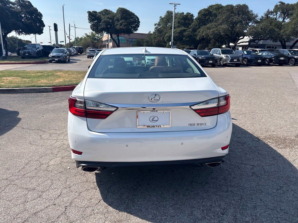 Used 2016 Lexus ES 350 w/ Luxury Package w/Wood Trim FWD image 4