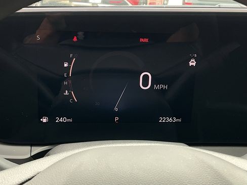 Used 2025 Buick Envista Preferred image 23