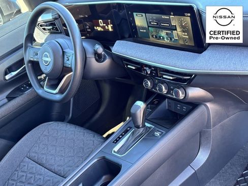Certified 2025 Nissan Kicks SV image 9
