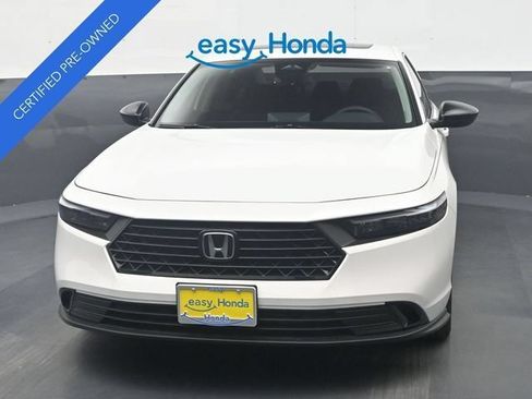 Certified 2025 Honda Accord SE image 3