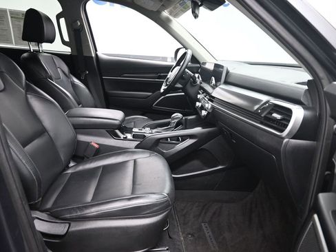 Used 2023 Kia Telluride LX AWD/4WD image 9