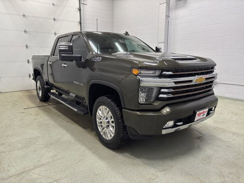 Used 2022 Chevrolet Silverado 3500 High Country w/ Z71 Off-Road Package image 2