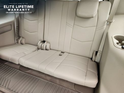 Used 2020 Cadillac Escalade Premium Luxury AWD/4WD image 29