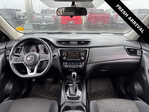 Used 2017 Nissan Rogue SV FWD image 7