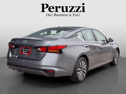 Certified 2023 Nissan Altima 2.5 SV image 3