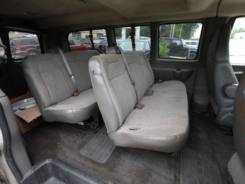 Used 2008 GMC Savana 1500 AWD Passenger w/ LT Preferred Equipment Group image 13