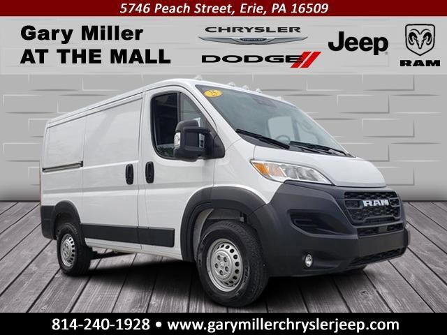Used 2025 RAM ProMaster 1500 w/ Convenience Group FWD image 1