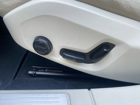 Used 2022 Volvo V60 T5 Cross Country w/ Advanced Package image 28