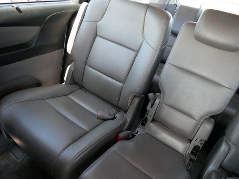 Used 2015 Honda Odyssey EX-L image 12