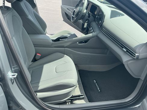 New 2026 Hyundai Elantra SE FWD image 14