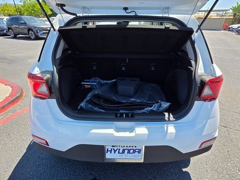 New 2025 Hyundai Venue SEL image 14