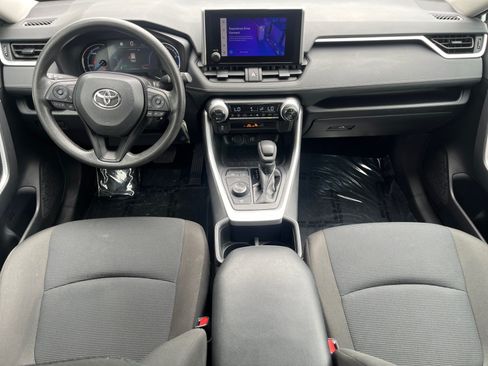 Used 2025 Toyota RAV4 LE AWD/4WD image 24