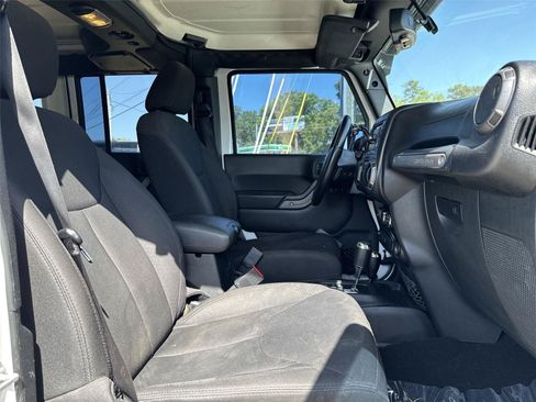 Used 2018 Jeep Wrangler Unlimited Sport S AWD/4WD image 19