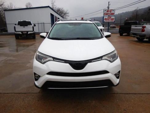 Used 2016 Toyota RAV4 XLE image 2