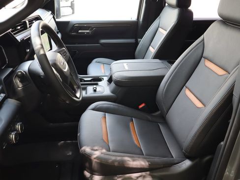 New 2026 GMC Sierra 2500 AT4 w/ AT4 Premium Plus Package AWD/4WD image 13