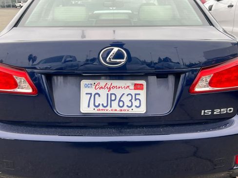 Used 2011 Lexus IS 250 w/ Premium Pkg Value Edition RWD image 19
