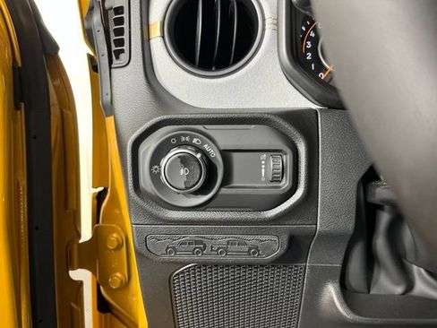Used 2026 Jeep Wrangler Unlimited Sport AWD/4WD image 19