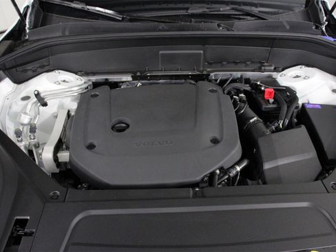 New 2025 Volvo XC90 B6 Plus image 12