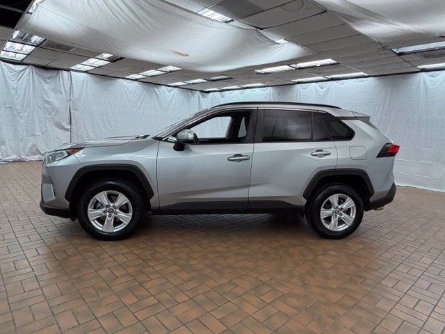Used 2019 Toyota RAV4 XLE FWD image 4